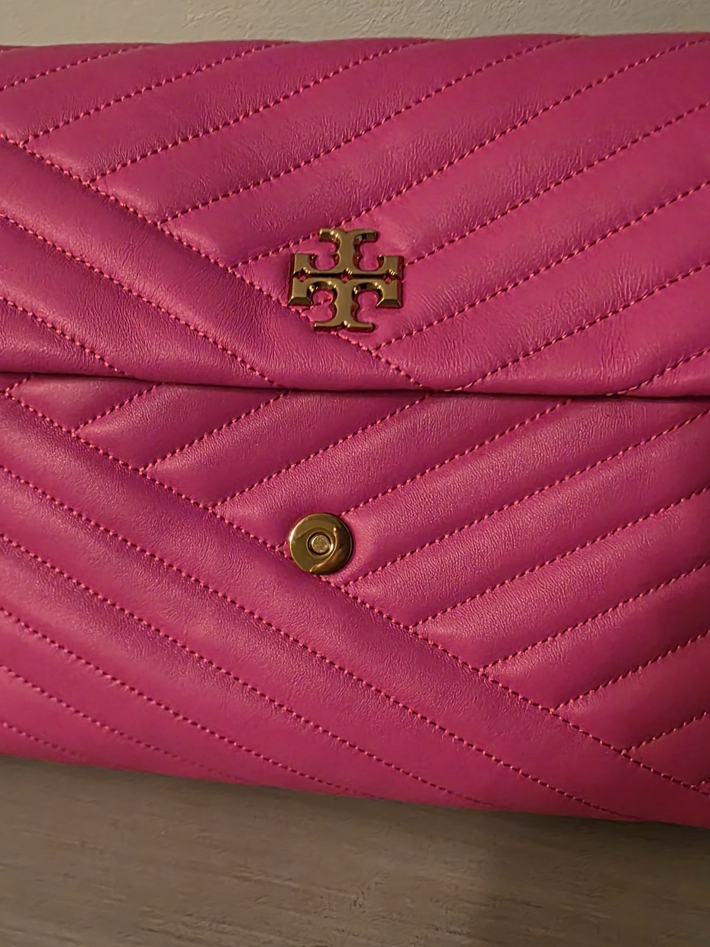 Tory Burch Hot Pink Quilted Flap Crossbody with Gold Chain - Picture 6 of 6